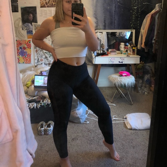 black leggings with mesh sides - Picture 2 of 3